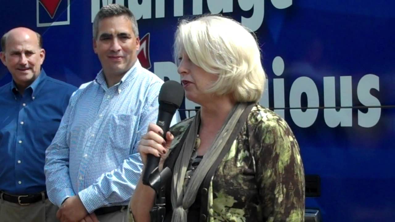 Marilyn Musgrave Addresses Crowd on Values Voters Bus Tour in Fort